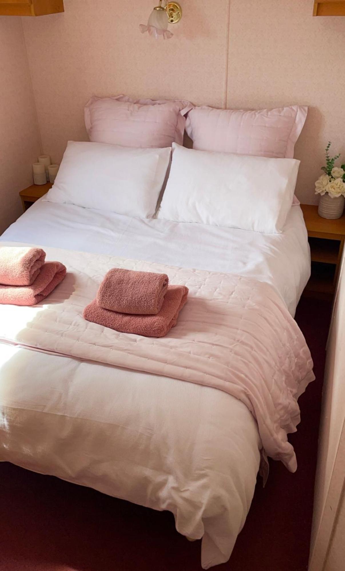 Mobile Holiday Home คูเชนดอล ภายนอก รูปภาพ